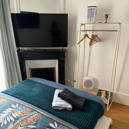 Beautiful Nearby Champs Elysees Appartement