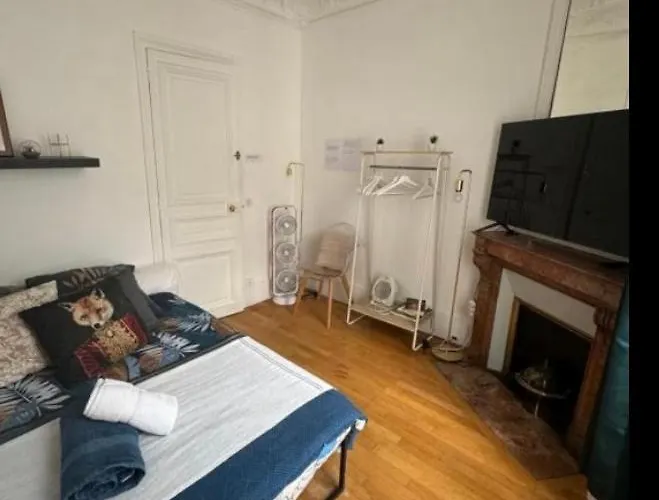 Beautiful Nearby Champs Elysées Appartement